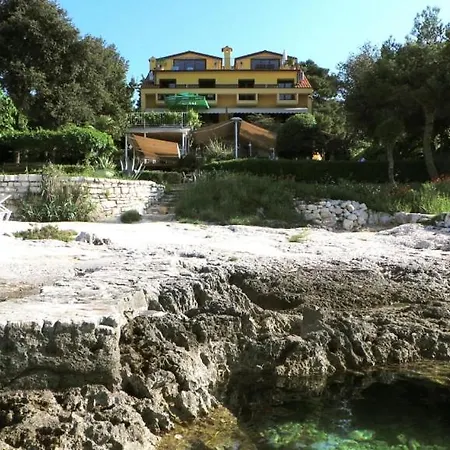 Guest house In With Sea View, Balcony, Air Conditioning, W-lan 81-3 Rovinj